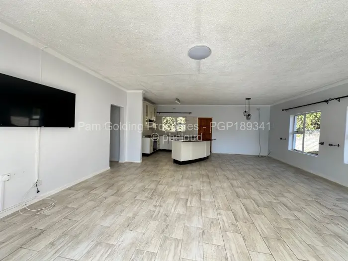 Townhouse/Complex/Cluster to Rent in Newlands