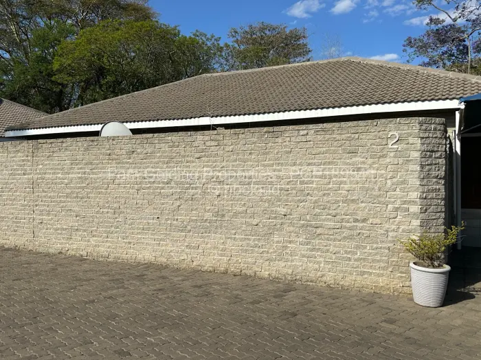 Townhouse/Complex/Cluster to Rent in Newlands