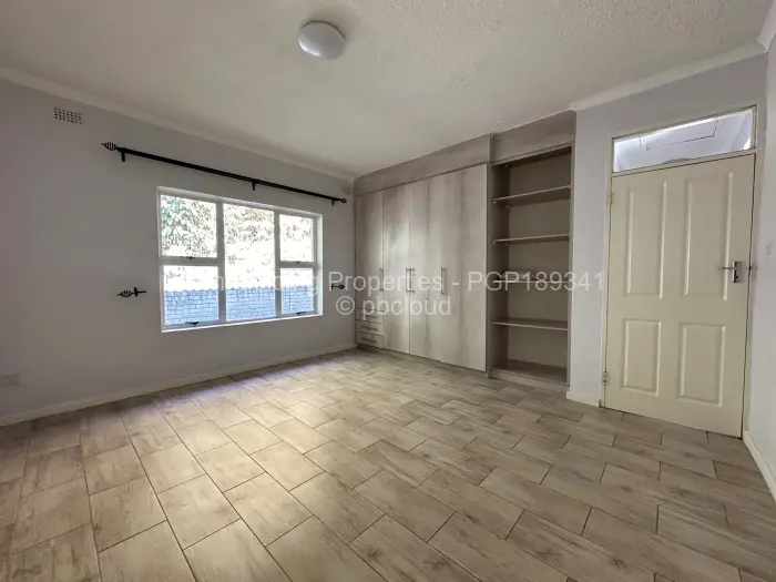 Townhouse/Complex/Cluster to Rent in Newlands