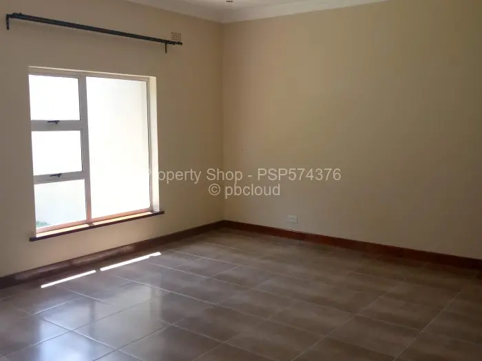 Townhouse/Complex/Cluster to Rent in Newlands