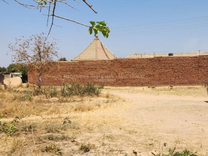 Commercial Stand for Sale in Glaudina, Harare