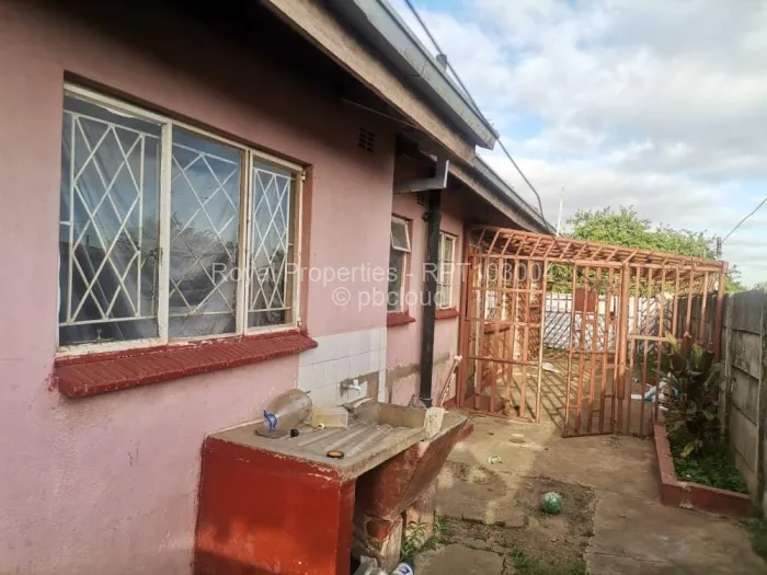 3 Bedroom House for Sale in Mufakose, Harare