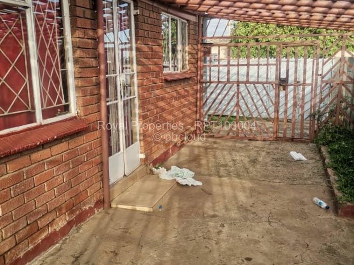 3 Bedroom House for Sale in Mufakose, Harare