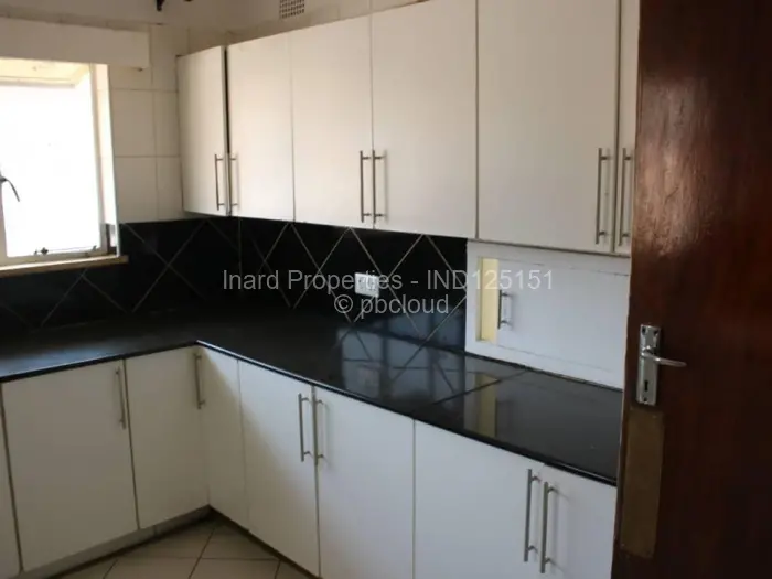 Flat/Apartment to Rent in Avenues