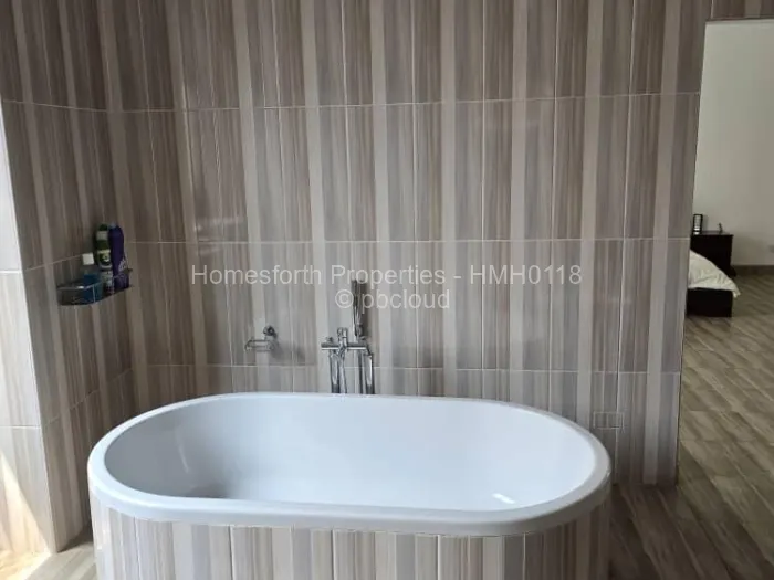 6 Bedroom House for Sale in Gletwin Park, Harare