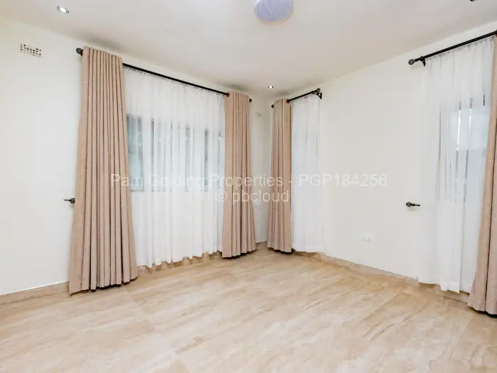 Townhouse/Cluster for Sale in Lewisam, Harare
