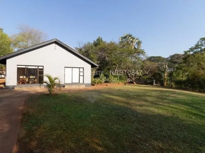 3 Bedroom House for Sale in Victoria Falls, Victoria Falls