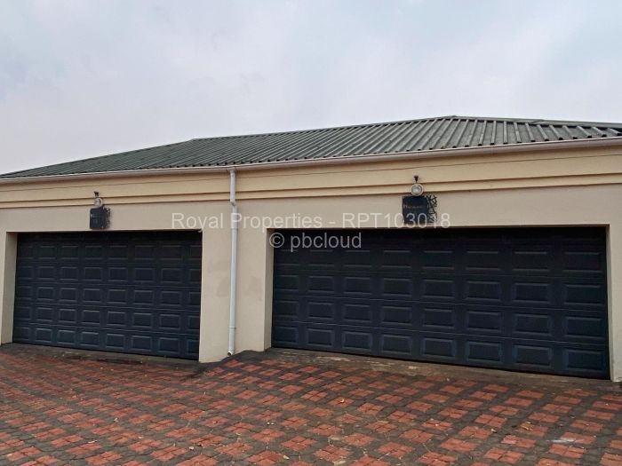 Townhouse/Cluster to Rent in Helensvale, Harare