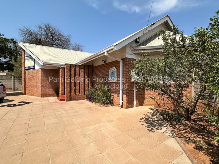 3 Bedroom House for Sale in Famona, Bulawayo