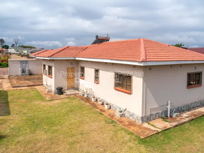 Townhouse/Cluster to Rent in Hogerty Hill, Harare
