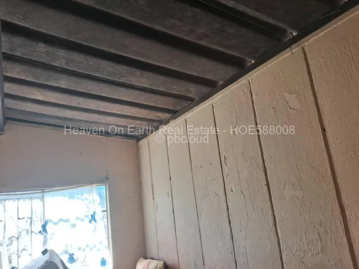 2 Bedroom House for Sale in Chitungwiza, Chitungwiza