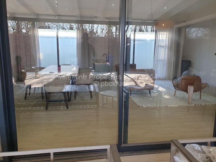 Townhouse/Cluster to Rent in Quinnington, Harare