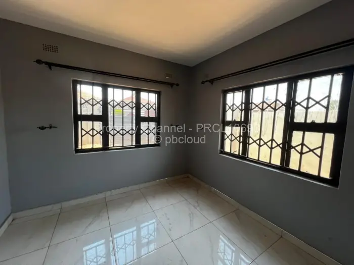 2 Bedroom House to Rent in Warren Park, Harare
