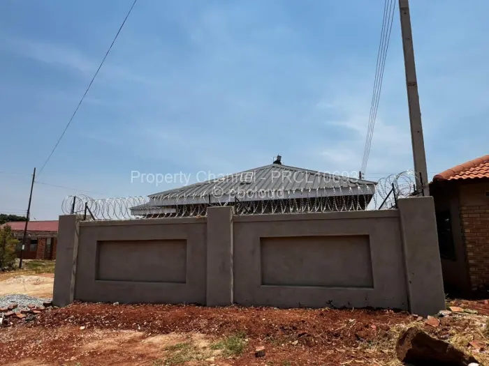 2 Bedroom House to Rent in Warren Park, Harare