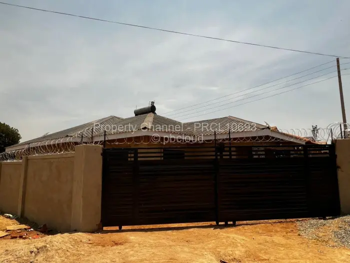 2 Bedroom House to Rent in Warren Park, Harare