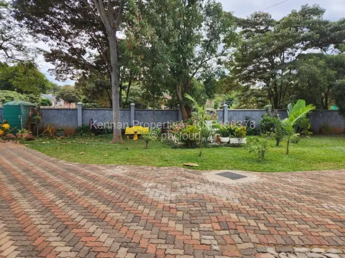 5 Bedroom House for Sale in Borrowdale, Harare