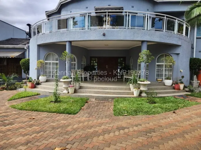5 Bedroom House for Sale in Borrowdale, Harare