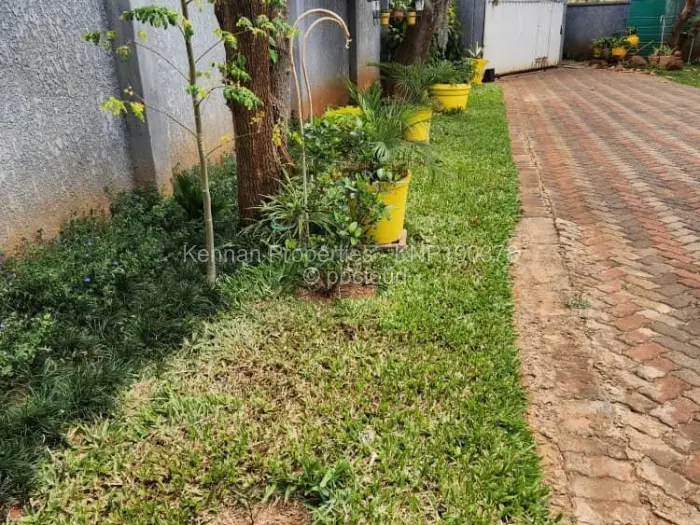 5 Bedroom House for Sale in Borrowdale, Harare