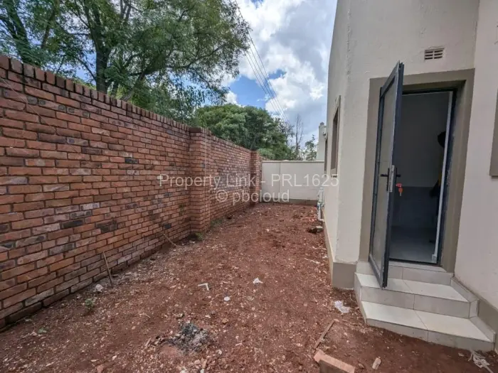 Townhouse/Cluster for Sale in Pomona, Harare