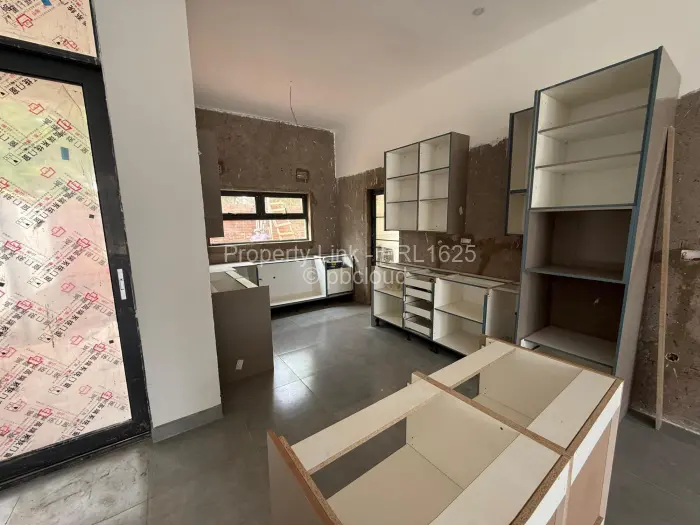 Townhouse/Cluster for Sale in Pomona, Harare