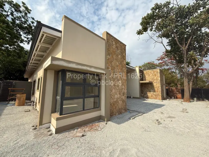 Townhouse/Cluster for Sale in Pomona, Harare