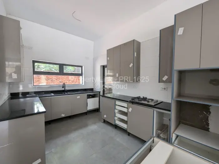 Townhouse/Cluster for Sale in Pomona, Harare