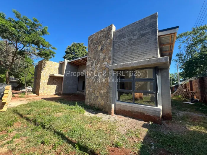 Townhouse/Cluster for Sale in Pomona, Harare