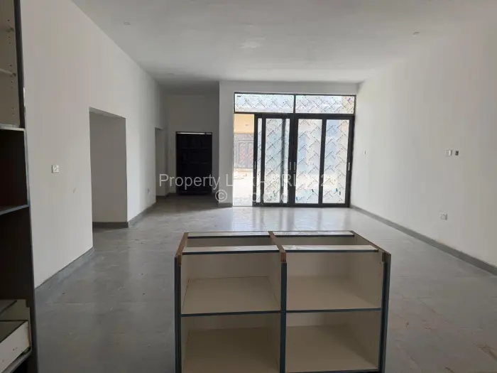 Townhouse/Cluster for Sale in Pomona, Harare