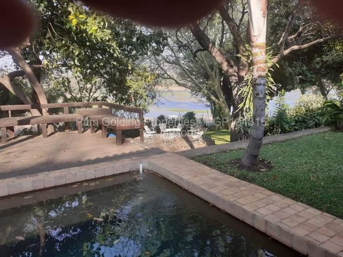 4 Bedroom House for Sale in Msuna, Msuna