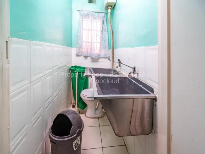 Warehouse/Industrial for Sale in Chitungwiza, Chitungwiza