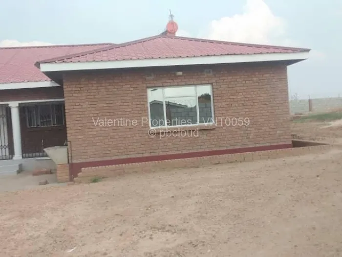 4 Bedroom House for Sale in Adelaide Pk Gweru, Gweru