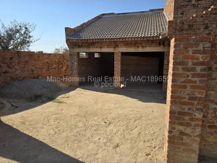 4 Bedroom House for Sale in Zimre Park, Harare