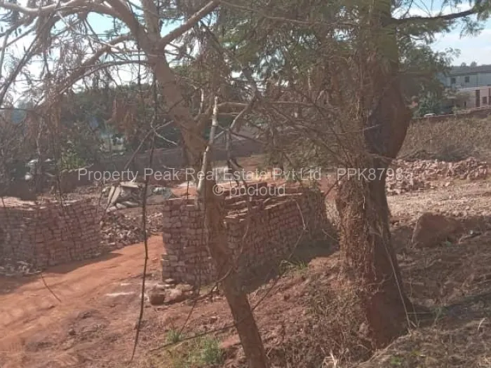 Stand for Sale in Gletwin Park, Harare