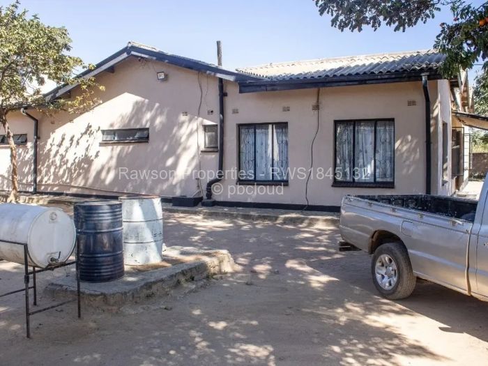 Warehouse/Industrial for Sale in Chitungwiza, Chitungwiza