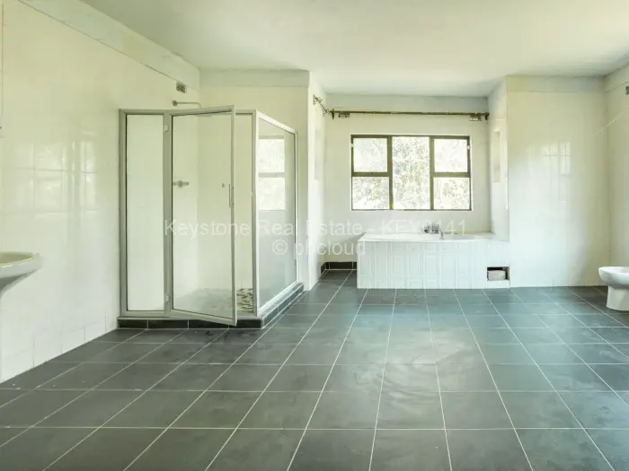5 Bedroom House for Sale in Kambanji, Harare