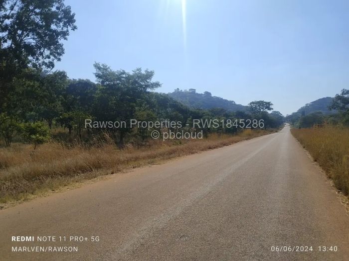 Commercial Stand for Sale in Lake Chivero, Lake Chivero