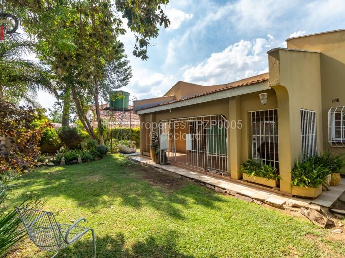 4 Bedroom House for Sale in Bluff Hill, Harare