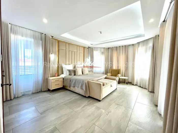 6 Bedroom House for Sale in Arlington, Harare