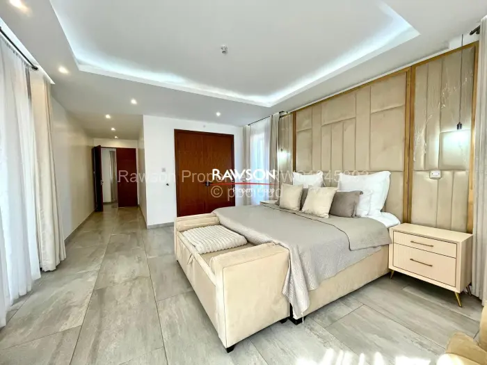 6 Bedroom House for Sale in Arlington, Harare