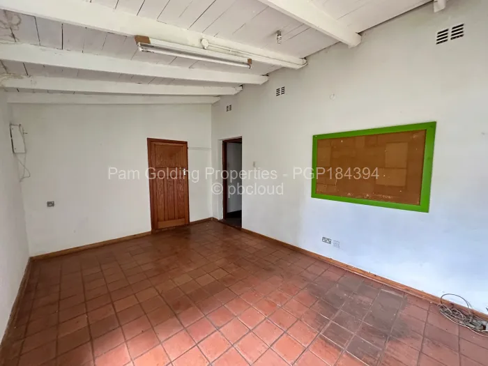 3 Bedroom House to Rent in Meyrick Park