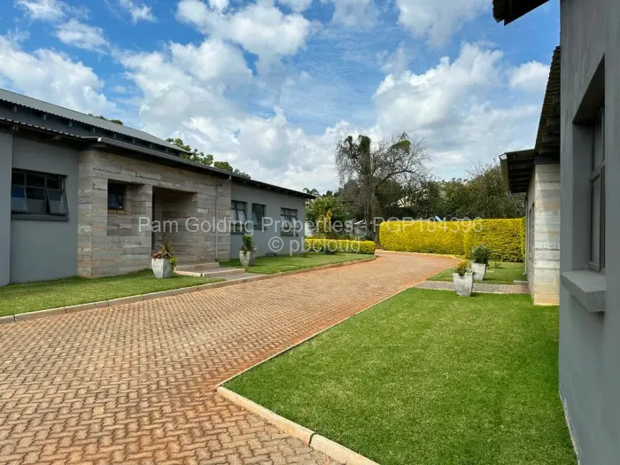 4 Bedroom House to Rent in Borrowdale