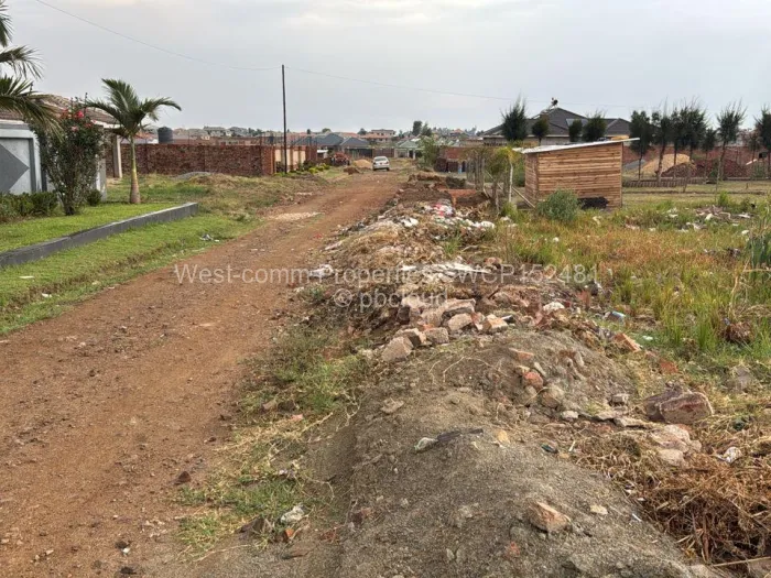 Stand for Sale in Haydon Park, Mazowe
