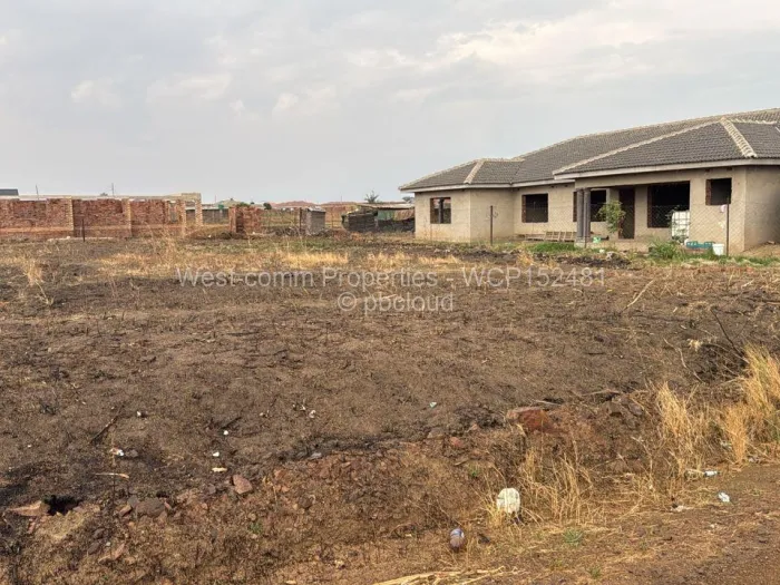 Stand for Sale in Haydon Park, Mazowe