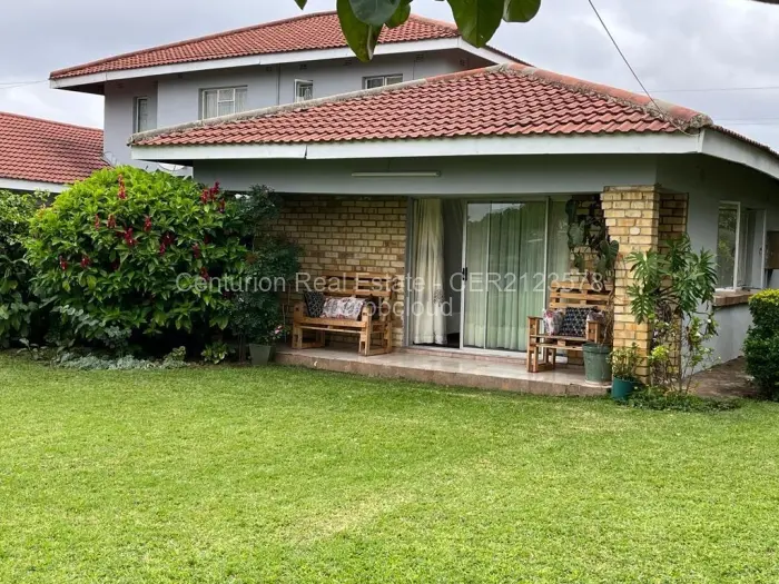 7 Bedroom House for Sale in Matsheumhlope, Bulawayo