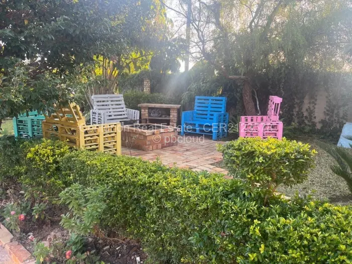 7 Bedroom House for Sale in Matsheumhlope, Bulawayo