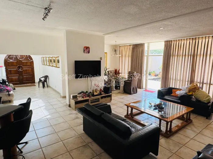 Townhouse/Cluster for Sale in Avondale, Harare