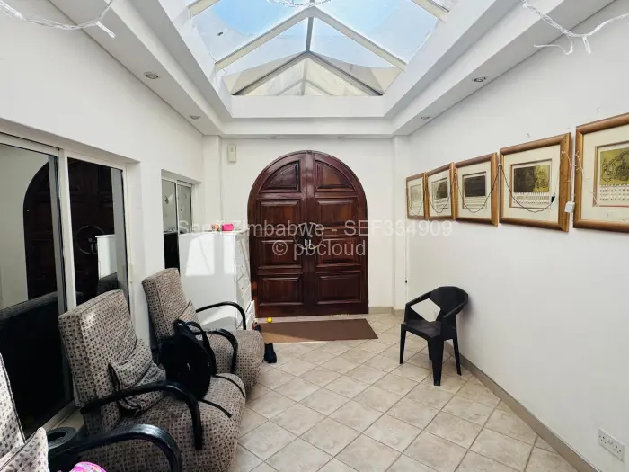 Townhouse/Cluster for Sale in Avondale, Harare