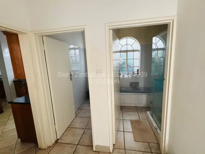 Townhouse/Cluster for Sale in Avondale, Harare