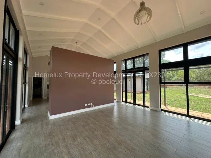 Townhouse/Complex/Cluster for Sale in Helensvale, Harare