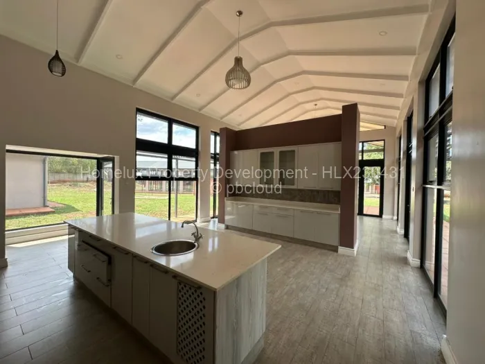 Townhouse/Complex/Cluster for Sale in Helensvale, Harare